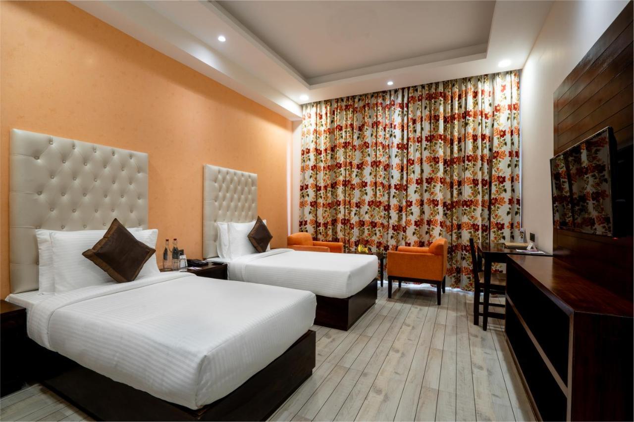 The Orchid Shimla Ξενοδοχείο Εξωτερικό φωτογραφία
